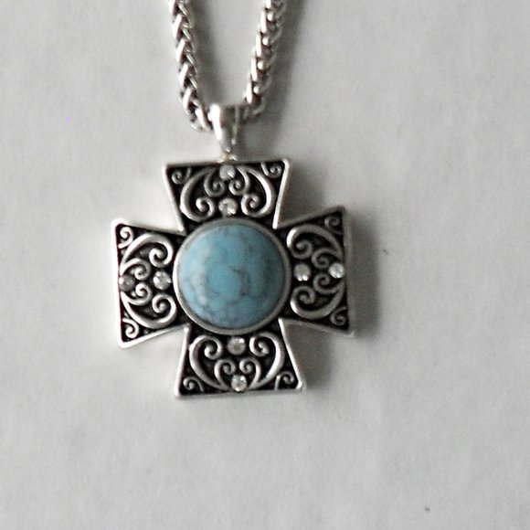 Faux Turquoise Antique Silver Plated Necklace Set - Picture 5 of 7